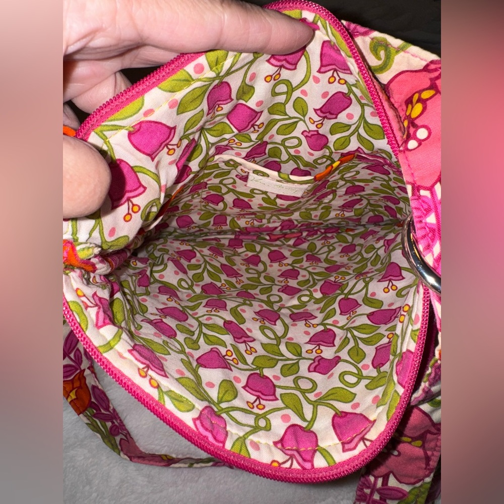 EUC VERA BRADLEY  RETIRED  “ Lilli Bell “  Quilted  Pink & Red Hipster Crossbody - Picture 10 of 12